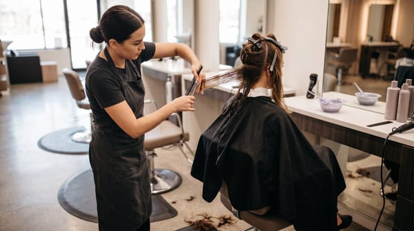Quick Professional Hair Routine: A Stylist's Guide to Looking Polished Every Day